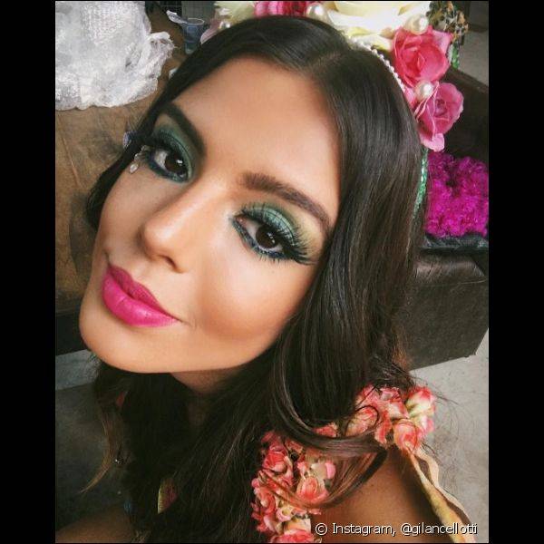 No Instagram, Giovanna Lancellotti mostrou uma maquiagem de Carnaval mega divertida com sombra verde e batom rosa (Foto: Instagram @gilancellotti)